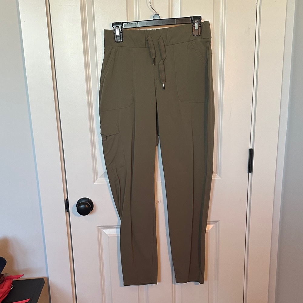 Columbia Women's Olive Cargo Pants